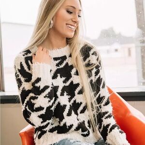 Houndstooth Pullover Sweater